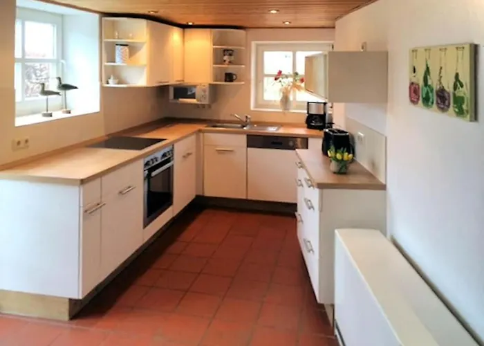 Storchensicht - With Sauna Ferienhaus Garz (Rugen)